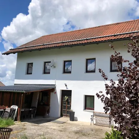 Auberg, Guenstig, Geraeumig Und Schlicht! * Hutthurm